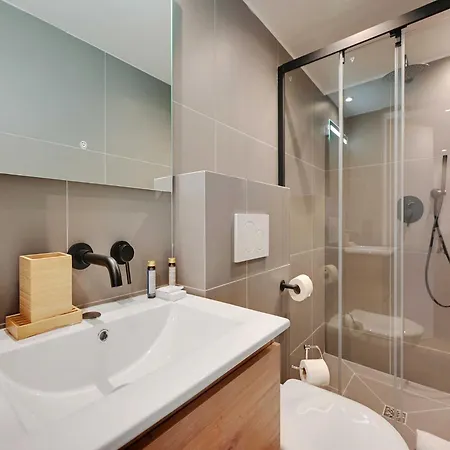 Apartment Charming And Modern - 1bd 4p -